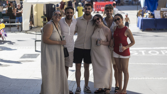 El desfile de las Irmandades Parroquiais y el pregón inician la intensa tarde de actividades del Asalto ao Castelo de Vimianzo