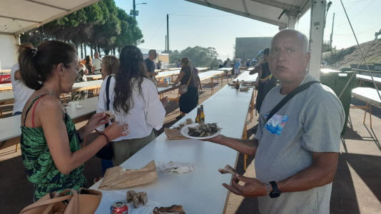 Este sábado se celebra en Baldaio una nueva edición de la Romaría Galega, con mucho churrasco, sardiñas y buen ambiente