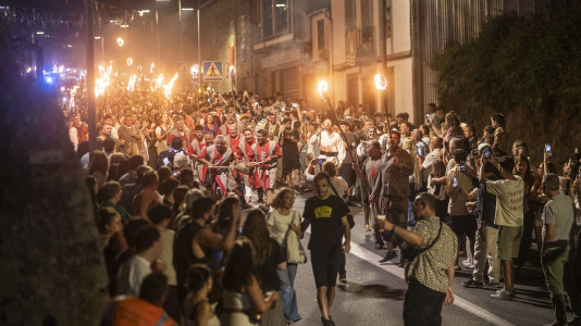 El Lume Irmandiño volvió a encender Vimianzo durante el Asalto ao Castelo
