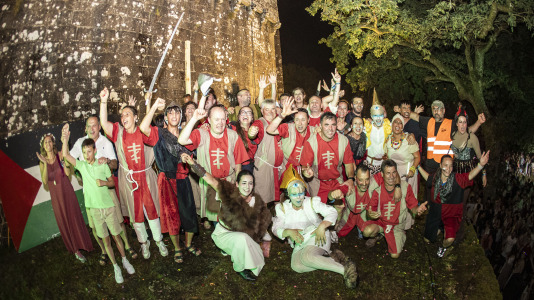 El Lume Irmandiño volvió a encender Vimianzo durante el Asalto ao Castelo
