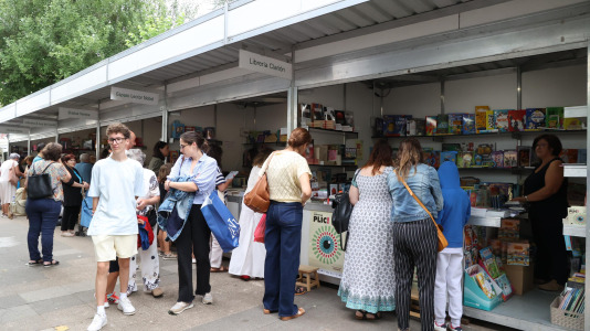 Praza dos Libros de Carballo (9)