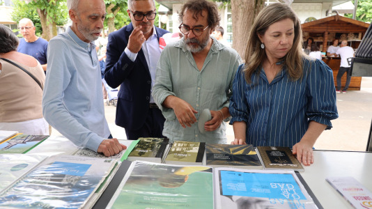Praza dos Libros de Carballo (51)