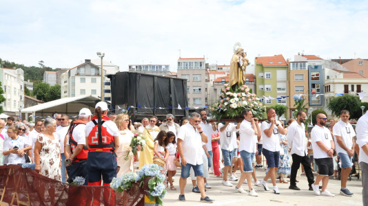 Fiestas y procesión del Carmen en Corme (46)