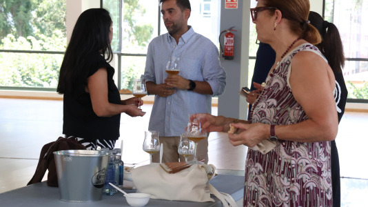 Cata de cerveza en el Mercado carballés (12)