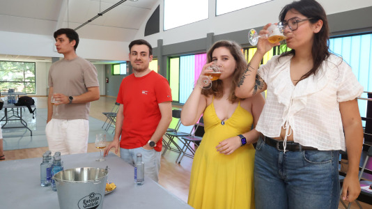Cata de cerveza en el Mercado carballés (16)