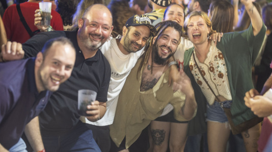 La Festa da Carballeira de Zas vivió una intensa primera noche de folk y música electrónica